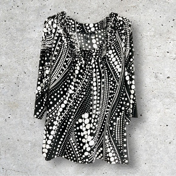 NWT Black and White Polka Dotted Blouse - Picture 3 of 6